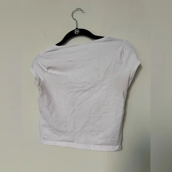 Abercrombie & Fitch White Crop Top with Loop Closure Detail - Picture 4 of 4